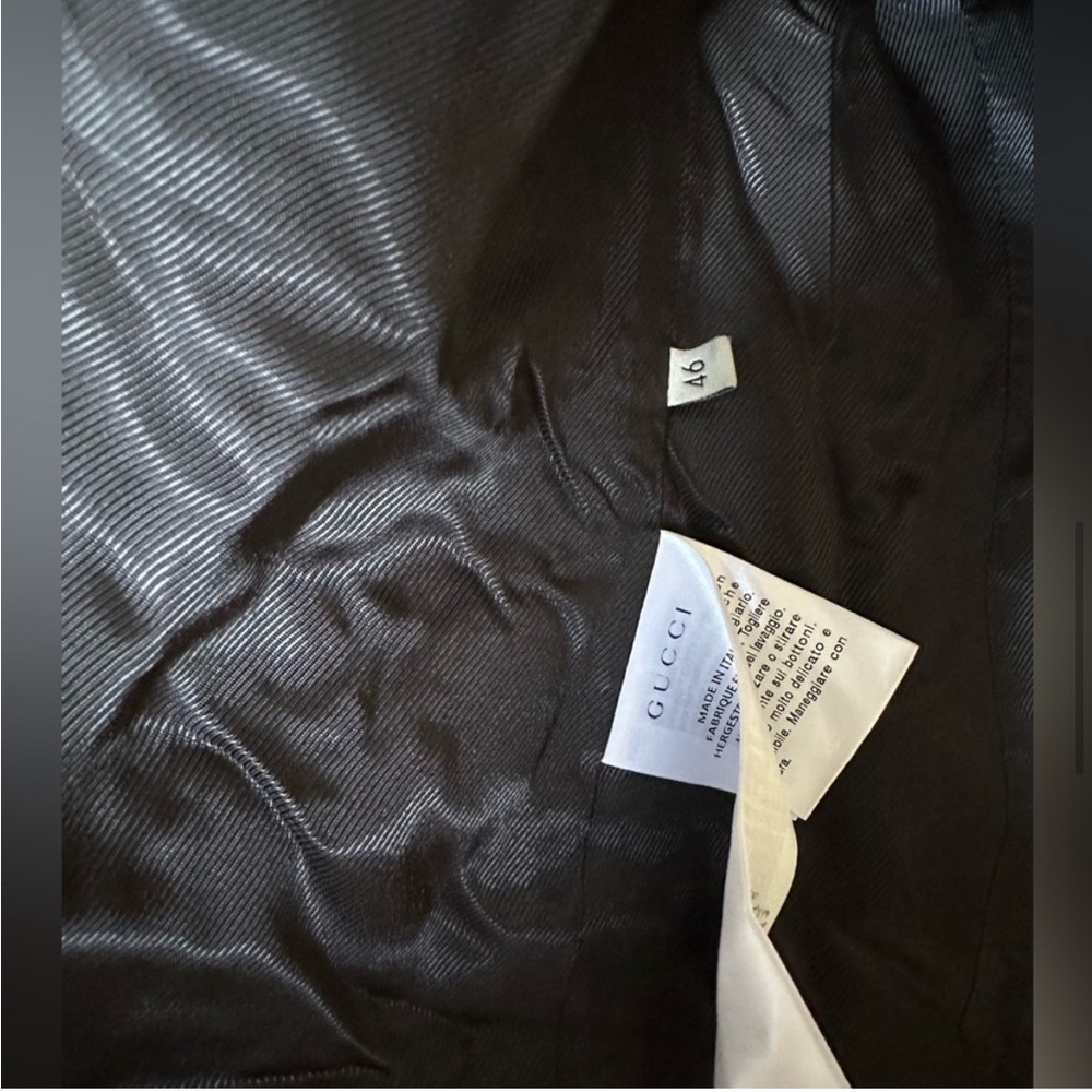 Gucci x Vintage and costume made
Size: Men's 46R

$3,800 10% off - Picture 6 of 7